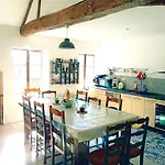 Magnifique Batisse Champenoise, Jardins, Billards, Parking * Ecury-sur-Coole