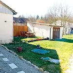 Holiday home Magnifique Batisse Champenoise, Jardins, Billards, Parking Ecury-sur-Coole