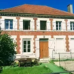 Magnifique Batisse Champenoise, Jardins, Billards, Parking Holiday home Ecury-sur-Coole
