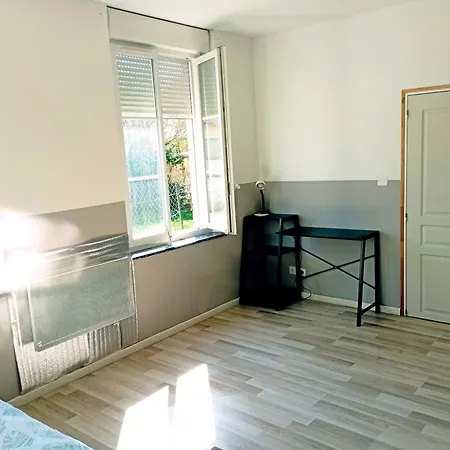 Holiday home Magnifique Batisse Champenoise, Jardins, Billards, Parking