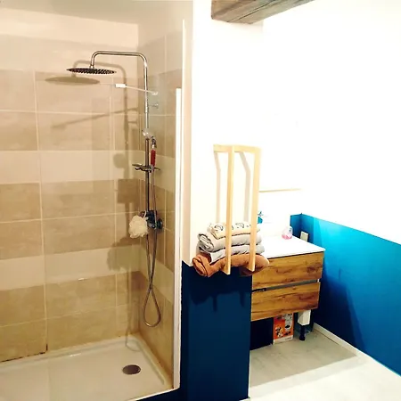 Holiday home Magnifique Batisse Champenoise, Jardins, Billards, Parking